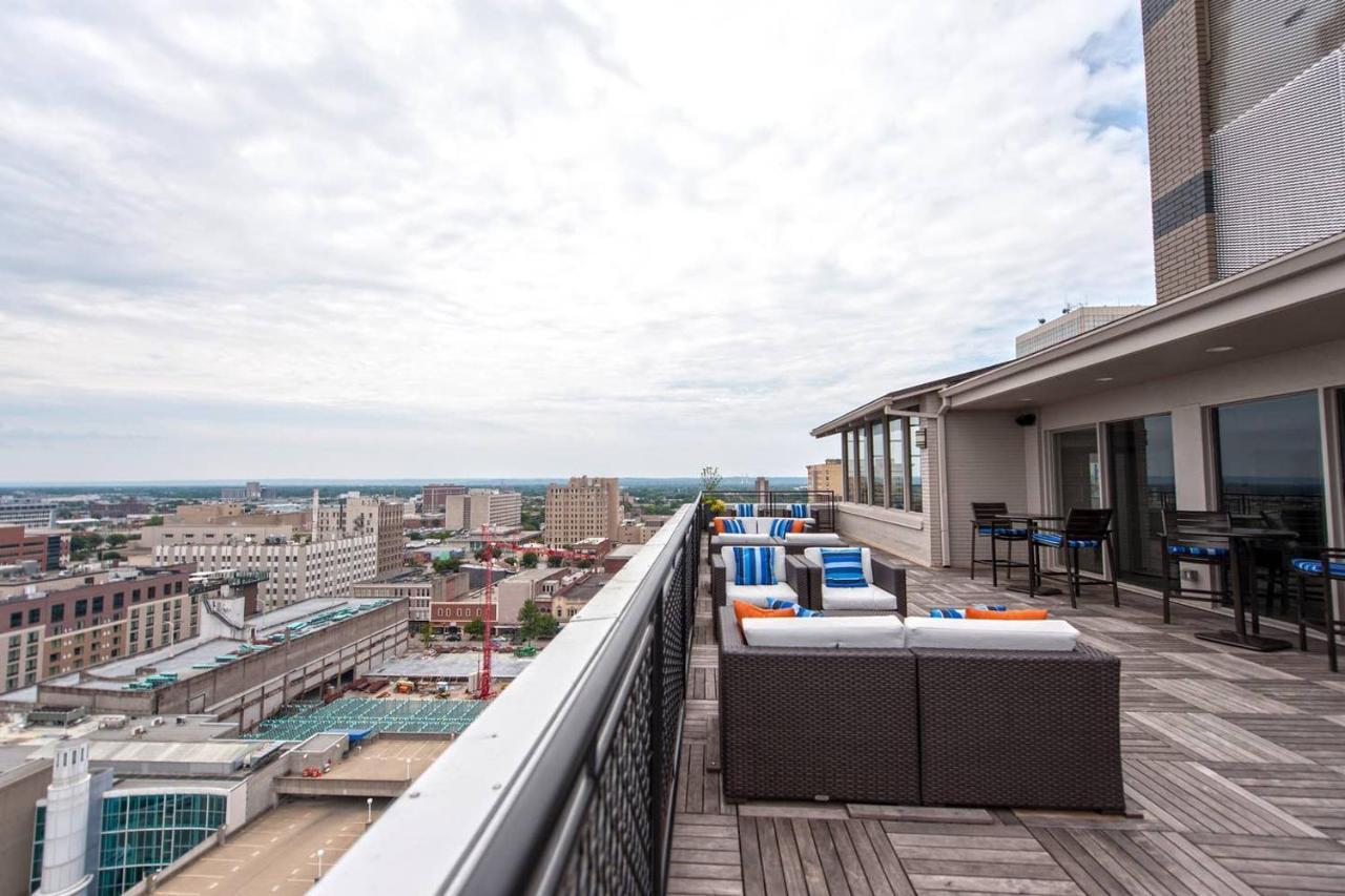 Abode Vue At 3Rd Downtown Loft Style Suite + Sleeper Sofa Louisville Kültér fotó